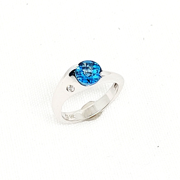 Curved design Tension set Ring w London blue Topaz - Picture 3 of 6